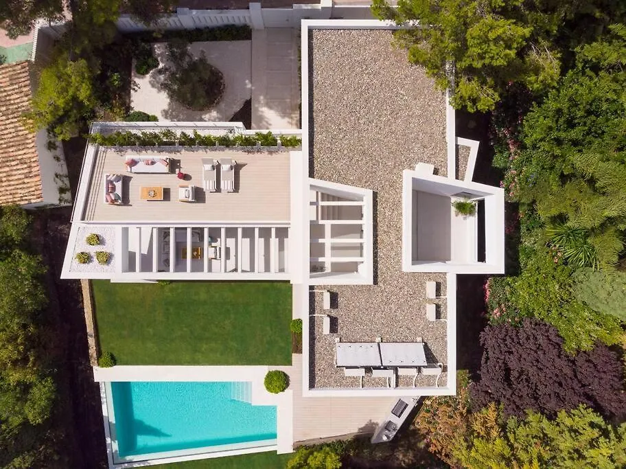 Amazing Modern Villa Located Mins From Beach Rdr234 マルベーリャ 0*,  スペイン