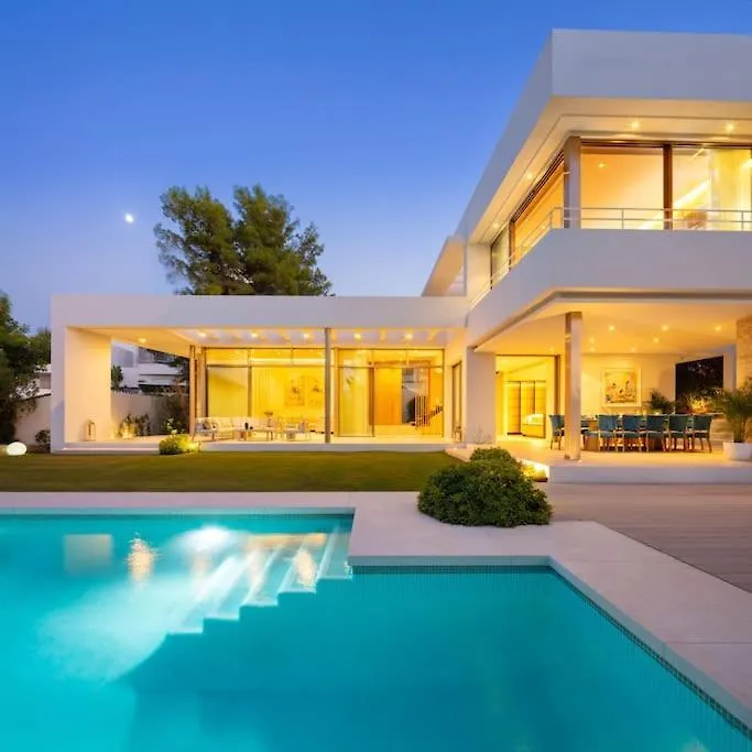 Amazing Modern Villa Located Mins From Beach Rdr234 マルベーリャ 0*,  スペイン
