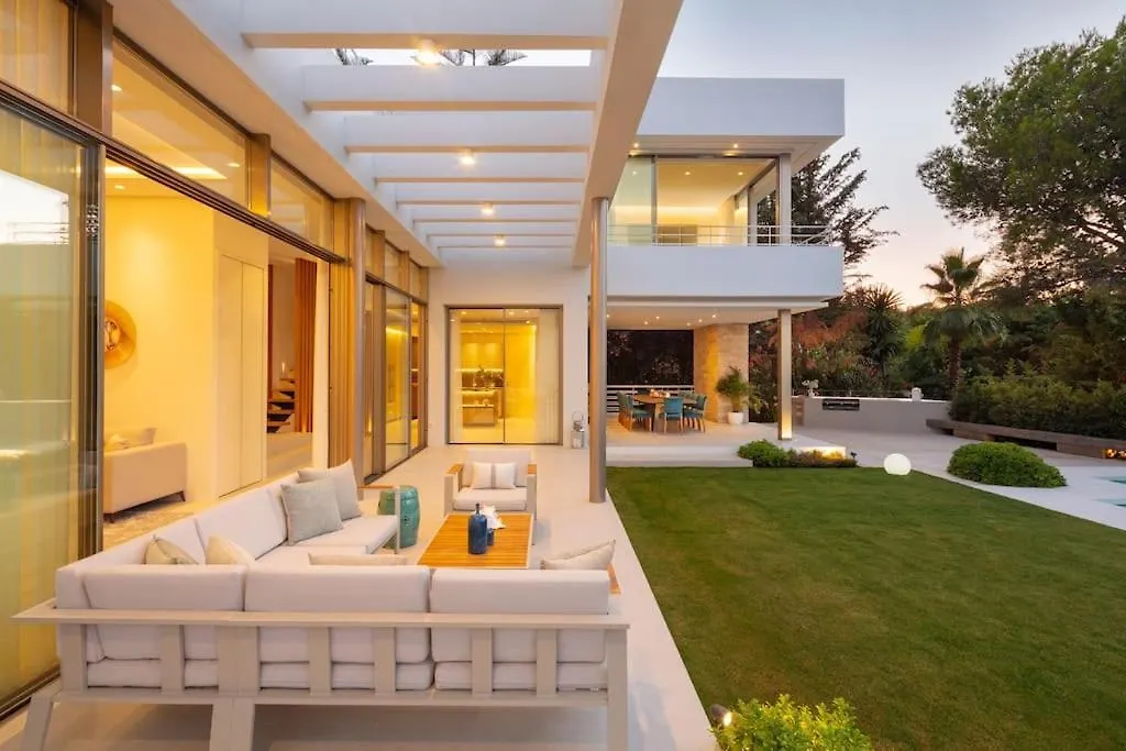 Amazing Modern Villa Located Mins From Beach Rdr234 マルベーリャ